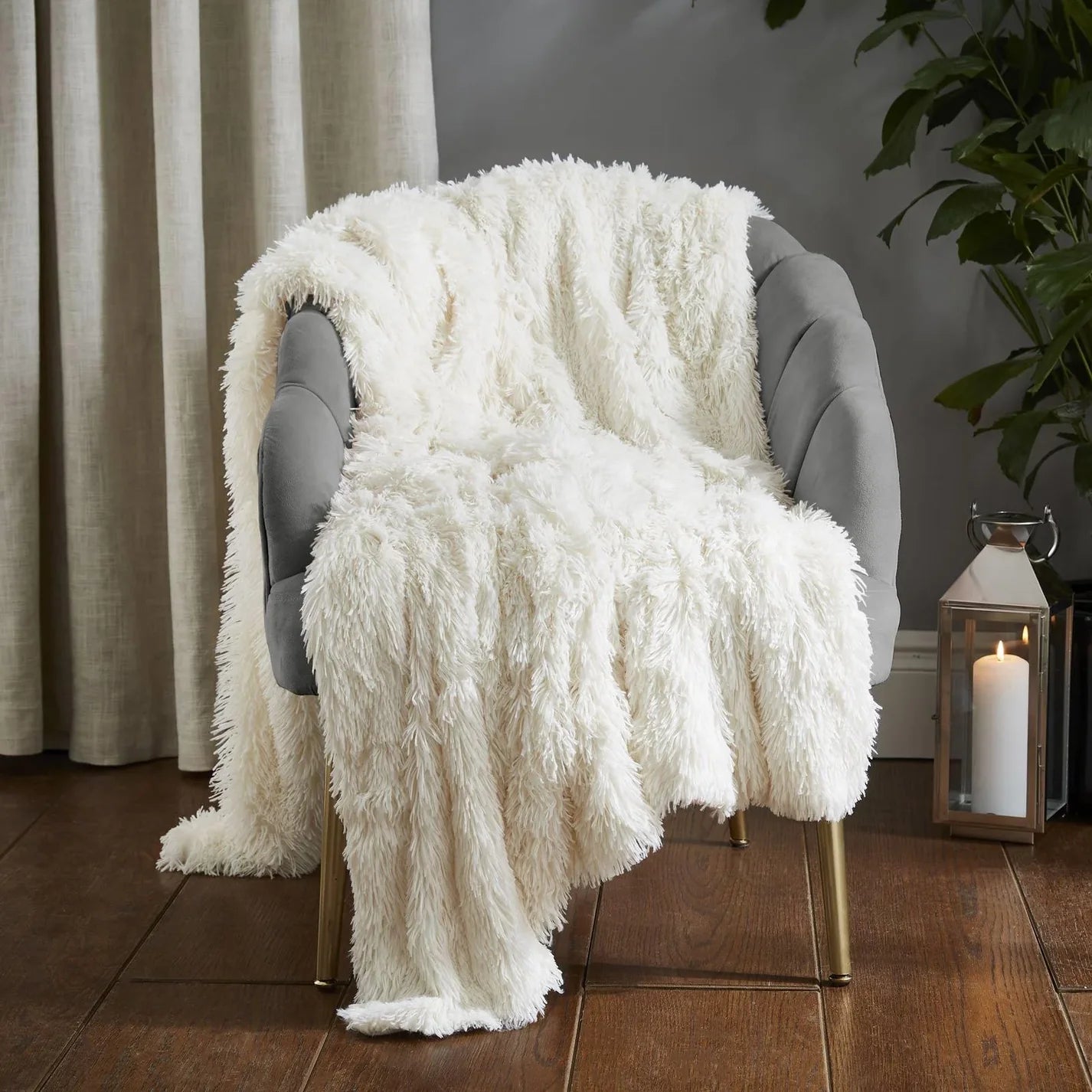 Cuddly Deep Pile Throw in Cream by Catherine Lansfield