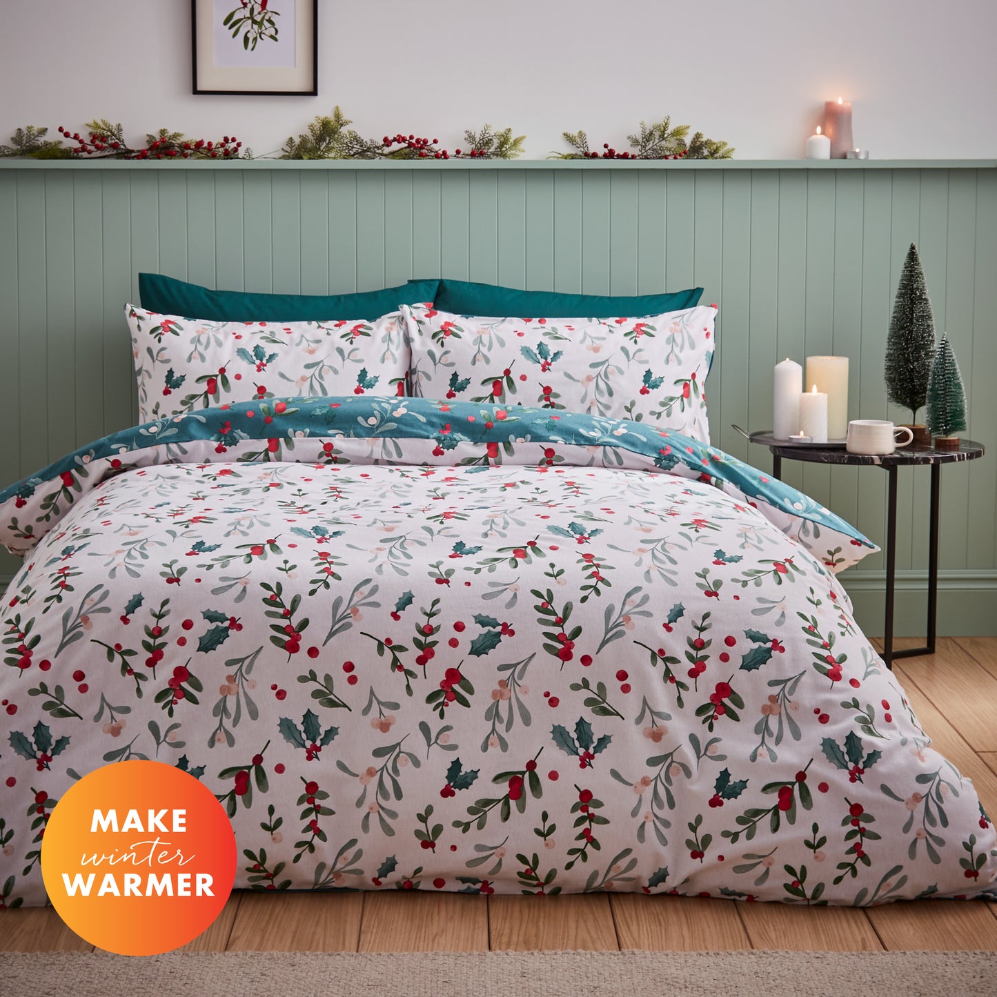 Brushed Cotton Christmas Holly and Mistletoe Duvet Cover Set in White Green