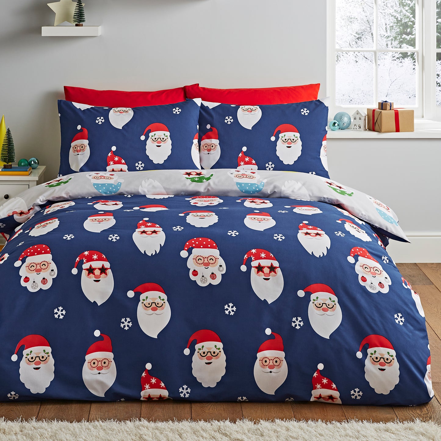 Christmas Santa Spec-Tacular Reversible Duvet Cover Set in Grey