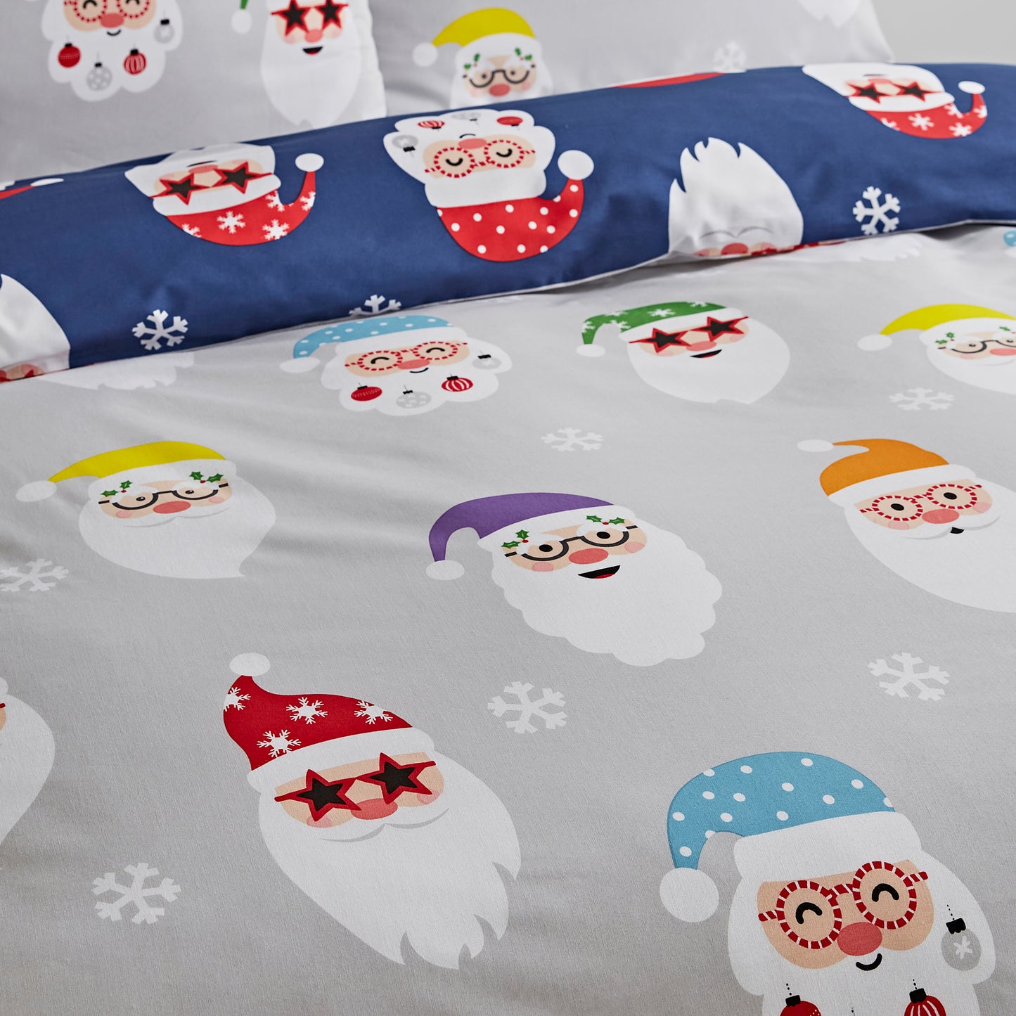 Christmas Santa Spec-Tacular Reversible Duvet Cover Set in Grey