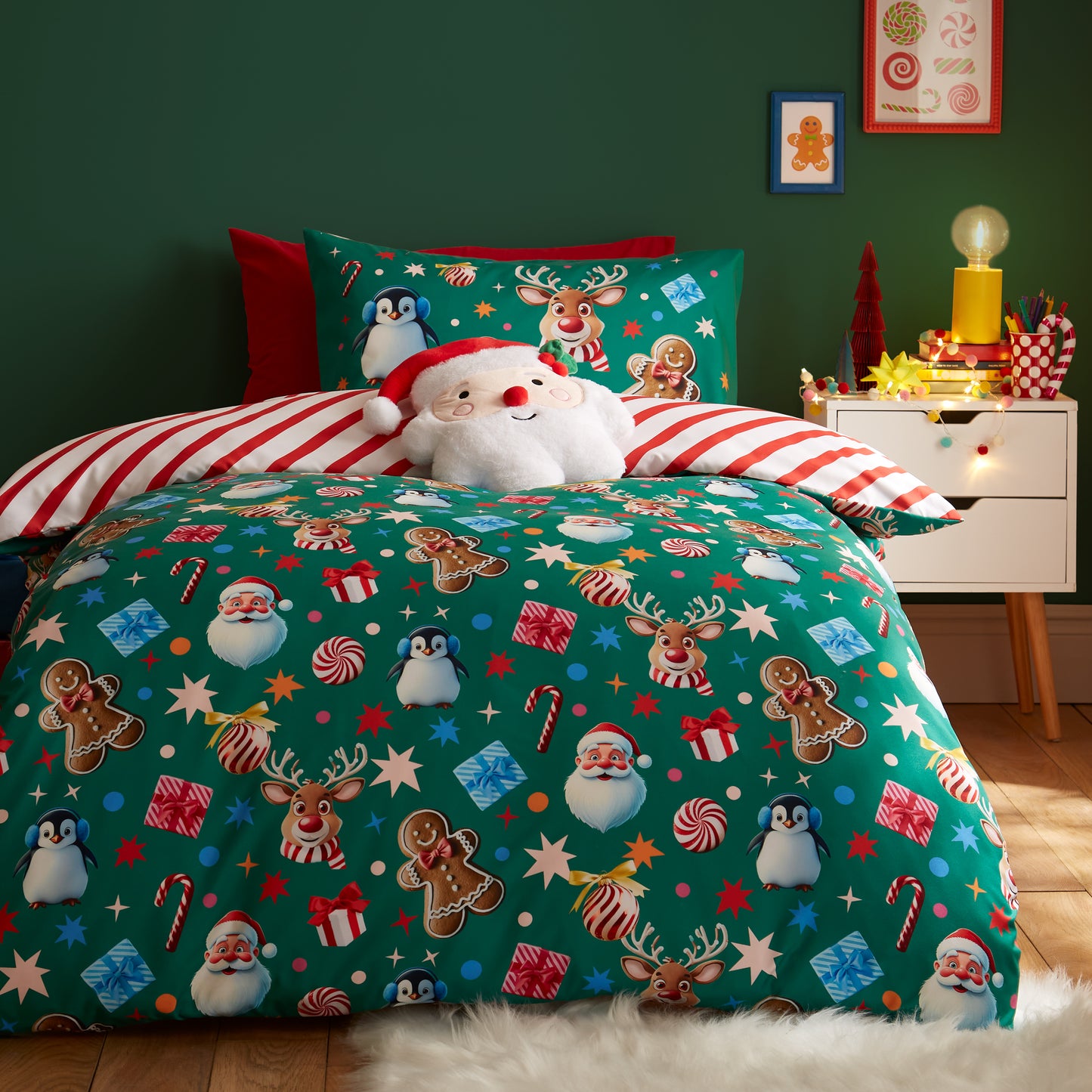 Christmas Icons So Soft Reversible Duvet Cover Set in Green by Catherine Lansfield