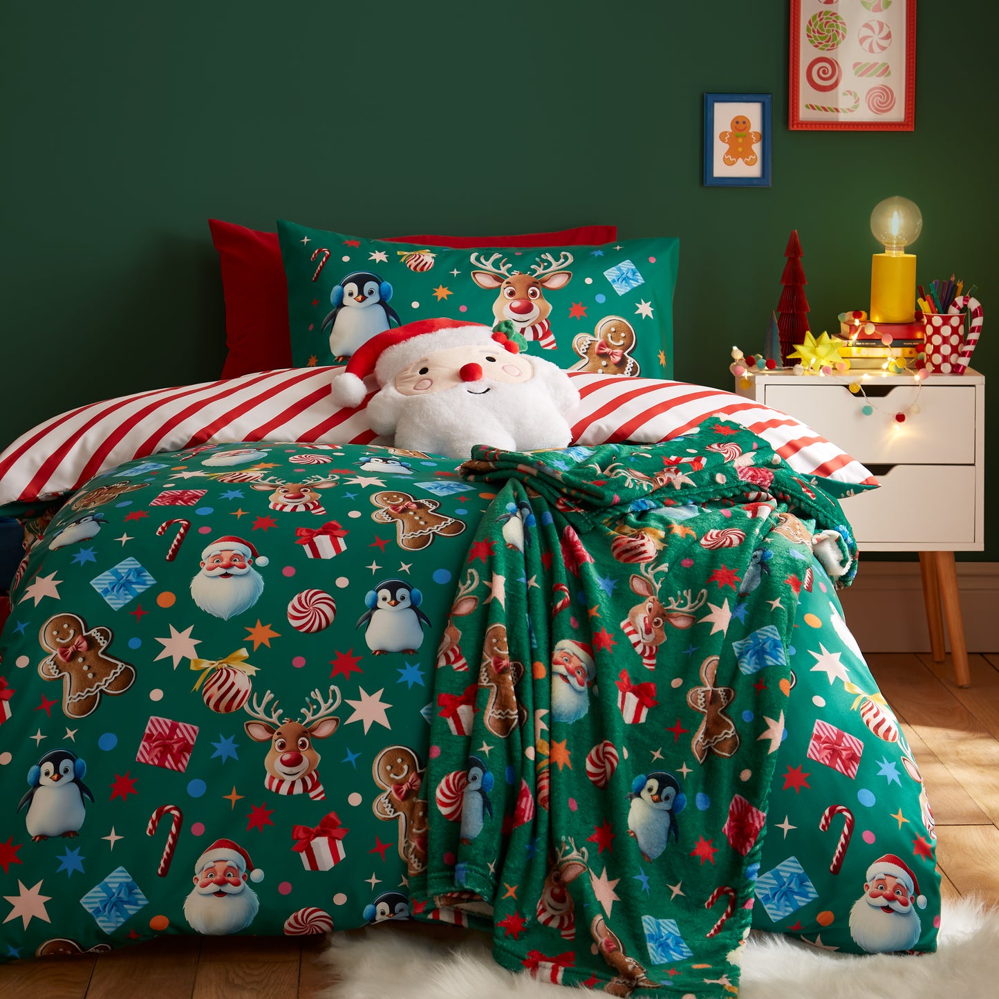 Christmas Icons So Soft Reversible Duvet Cover Set in Green by Catherine Lansfield