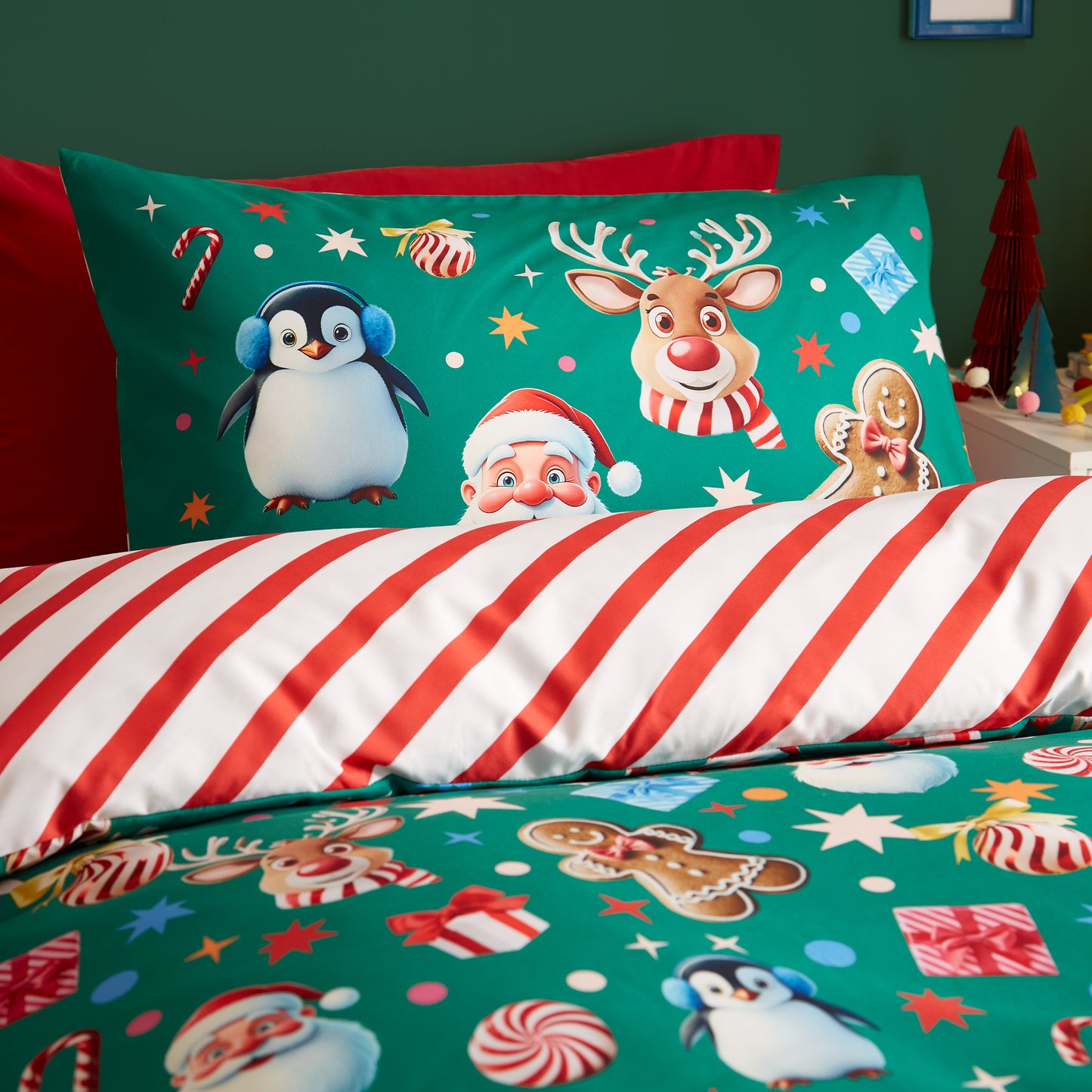 Christmas Icons So Soft Reversible Duvet Cover Set in Green by Catherine Lansfield