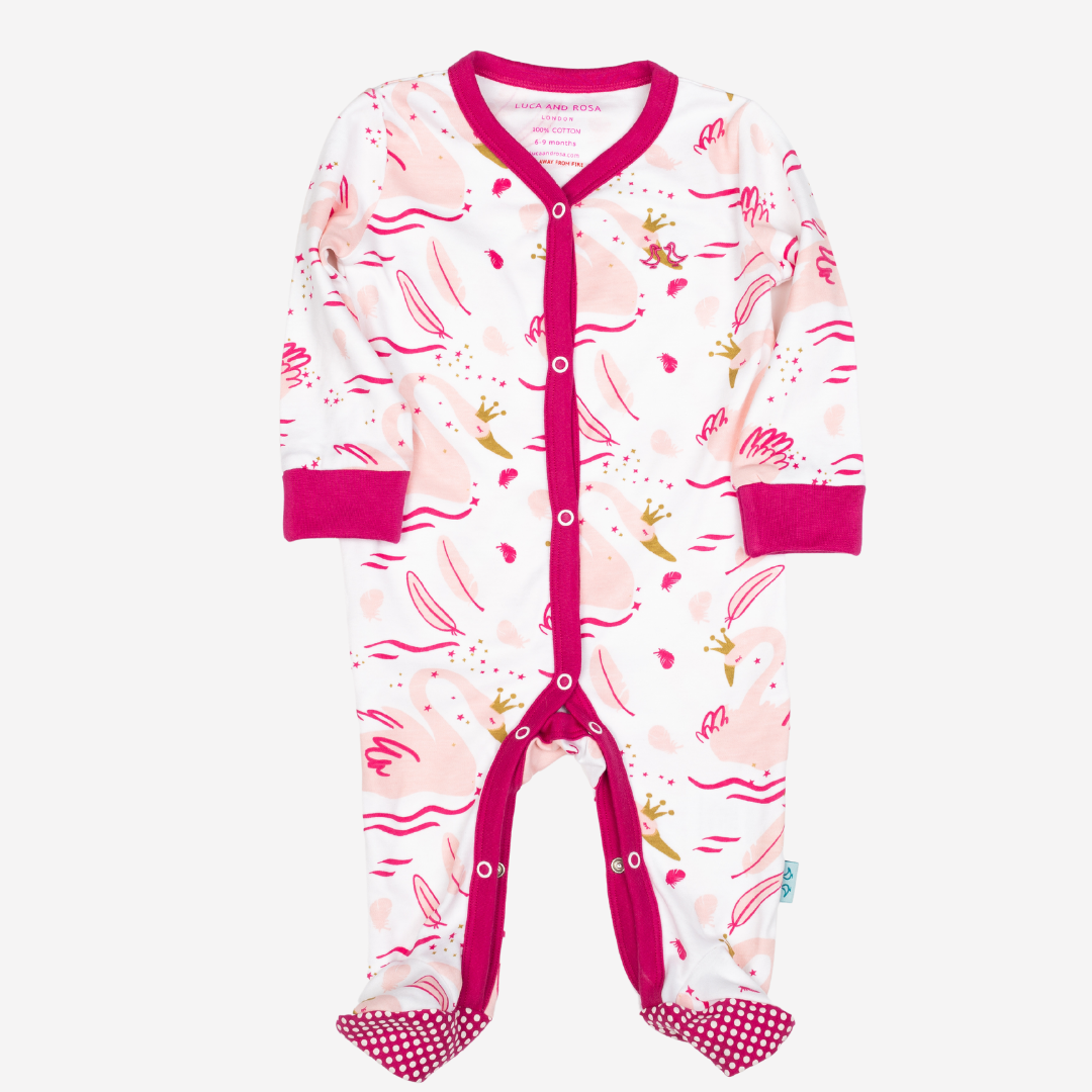 SwanSuit2_a485b8a9-a71c-4022-aa32-97659819dedc.png