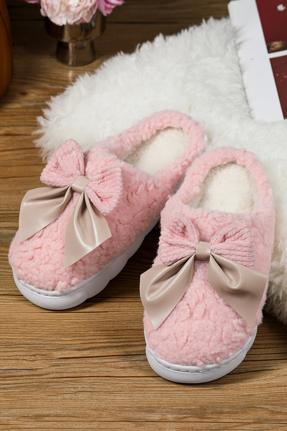 Bowknot Applique Plush Winter Slippers