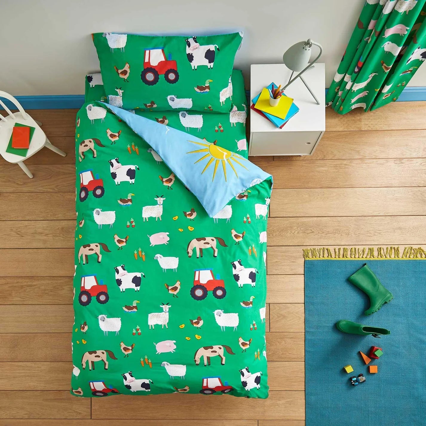 Farmyard Animals Reversible Green Duvet Cover Set by Catherine Lansfield Kids