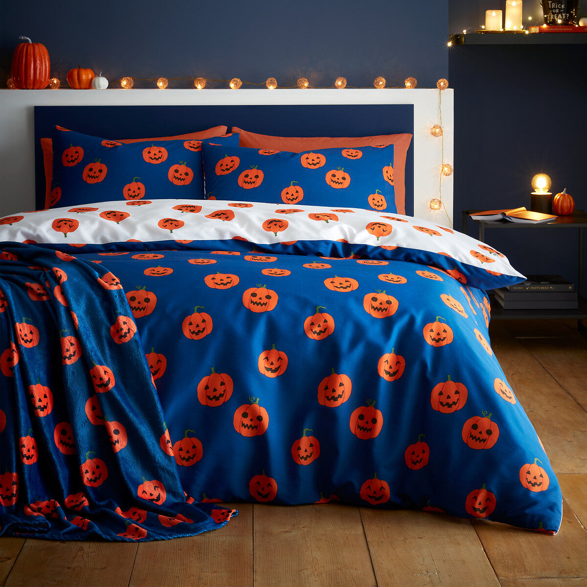 Halloween Pumpkins Throw by Catherine Lansfield