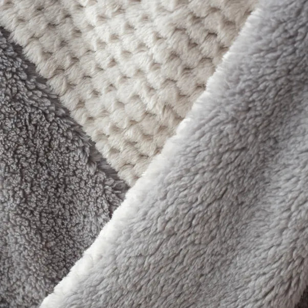 Cosy Larsson Geo Fleece Blanket Throw in Natural by Catherine Lansfield