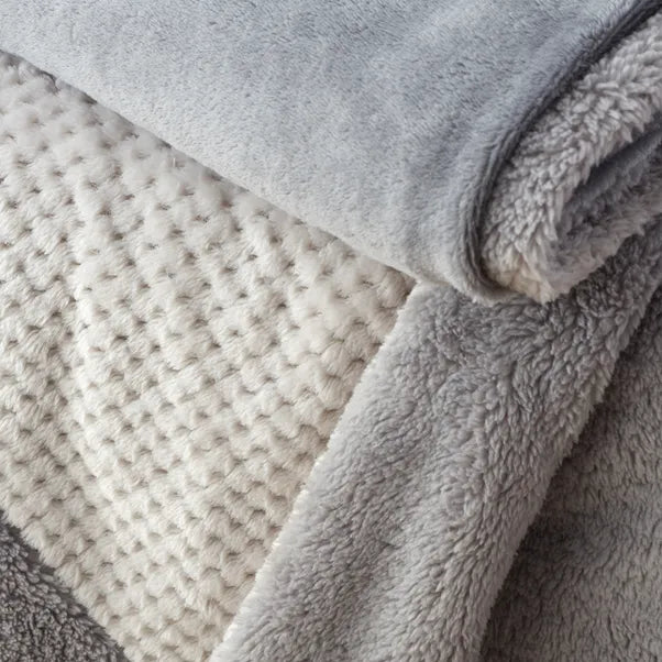 Cosy Larsson Geo Fleece Blanket Throw in Natural by Catherine Lansfield