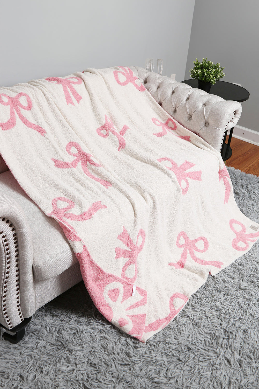 Pink 127 x 152cm Bow Printed Cozy Soft Throw Blanket