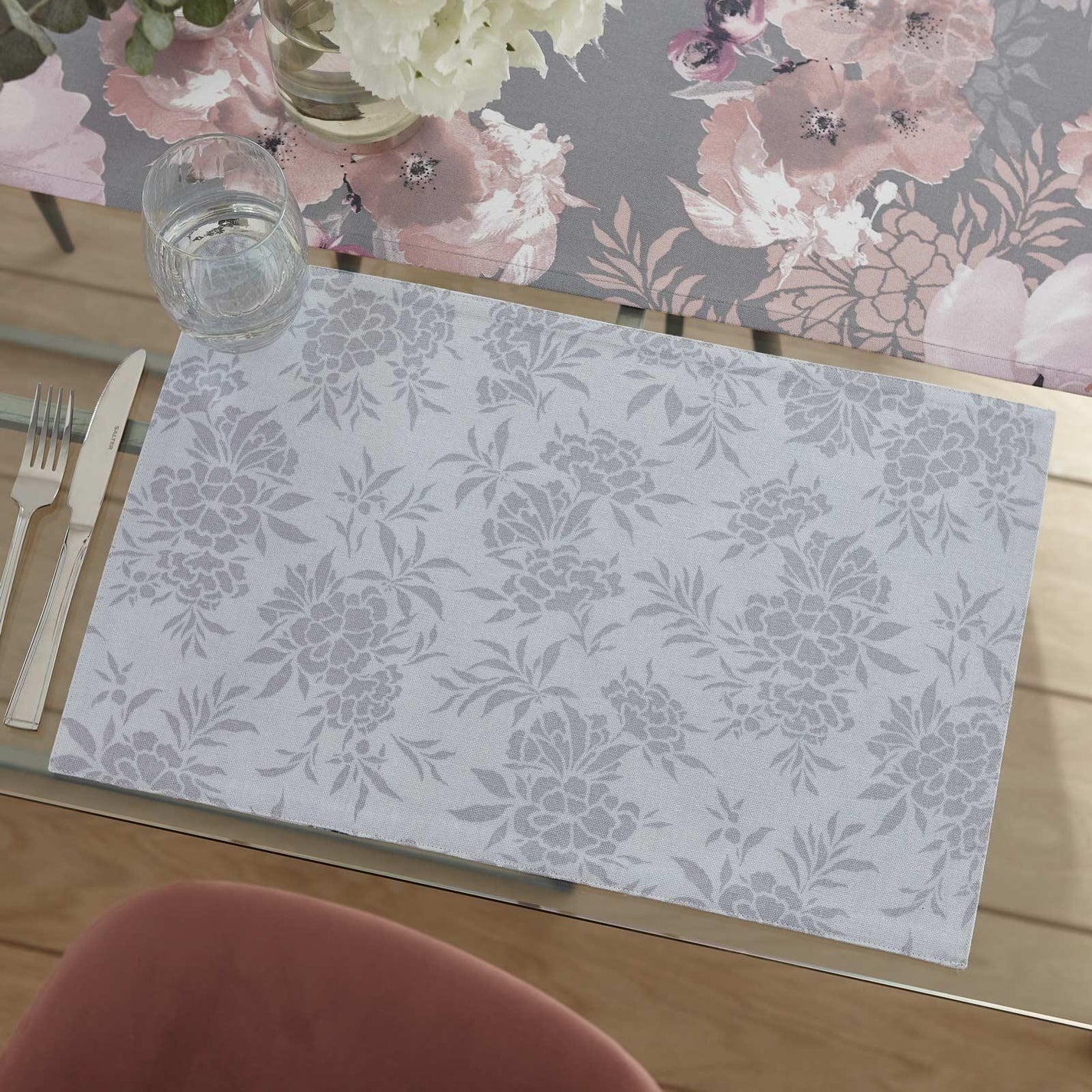 Dramatic Floral Wipe Clean Placemat Pair