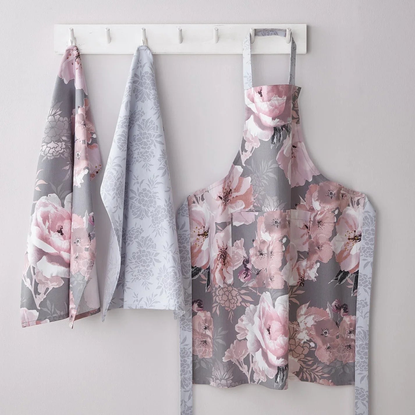 Dramatic Floral Pack of 2 Tea Towels