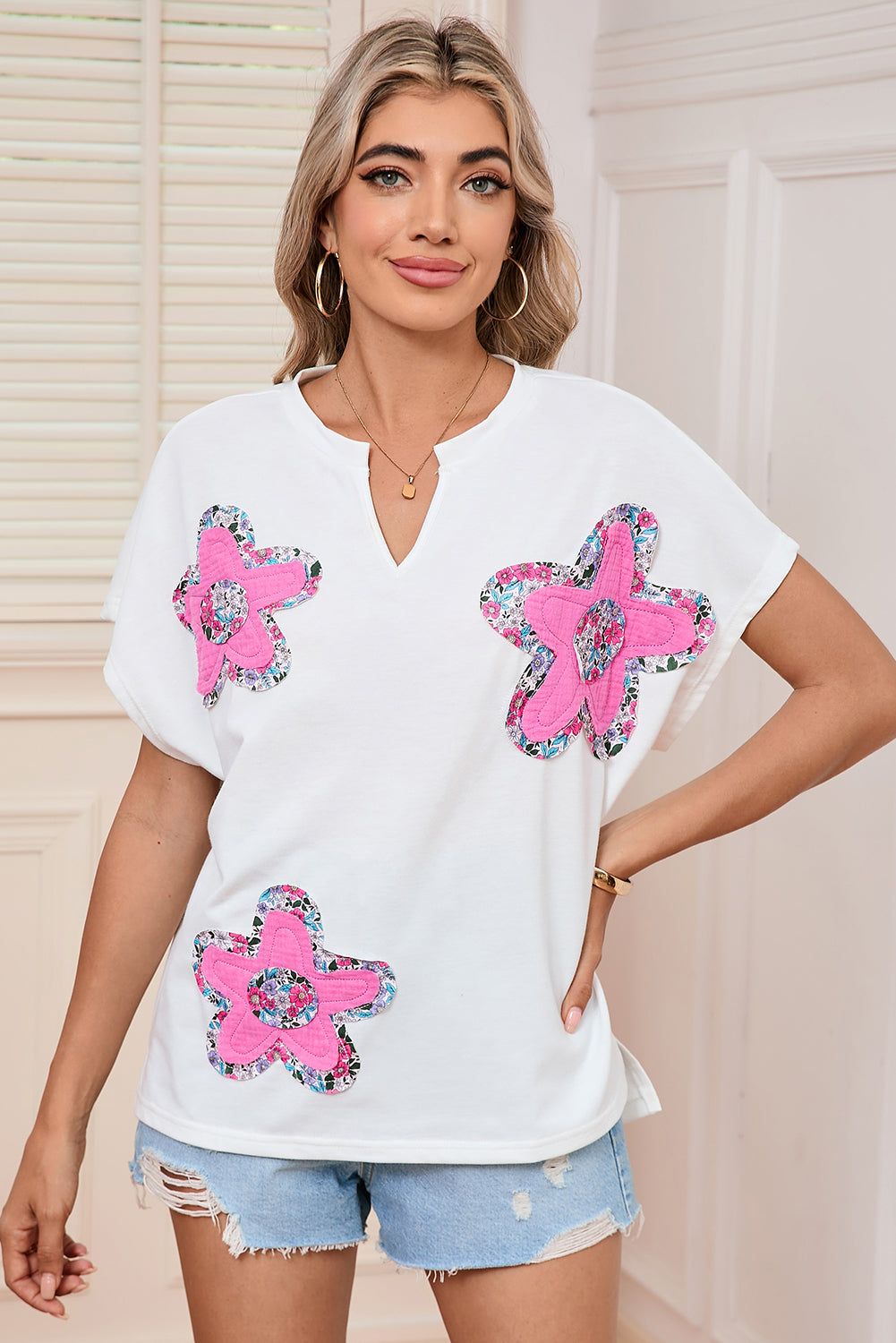 White Cute Floral Patch V-Neck Short Sleeve T-Shirt