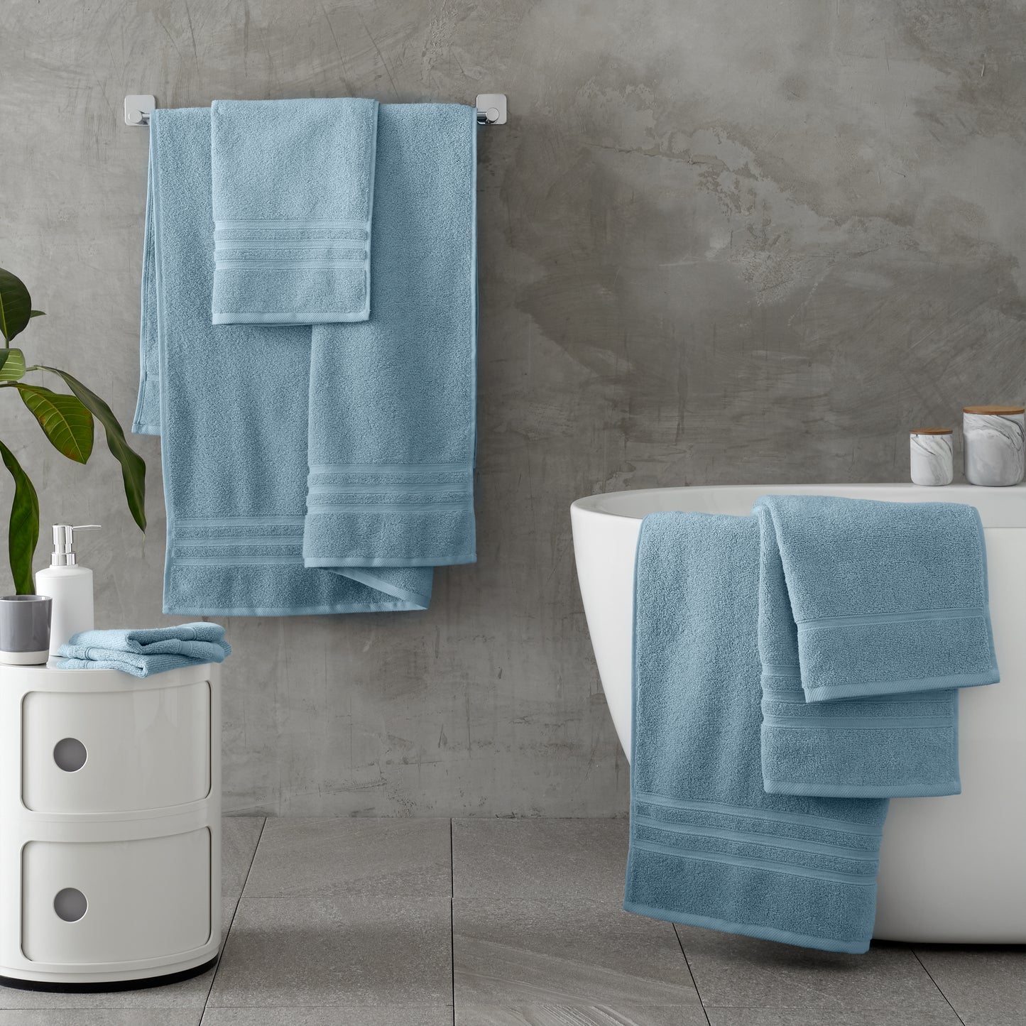 Zero Twist Bath Sheet Pair in Blue by Catherine Lansfield