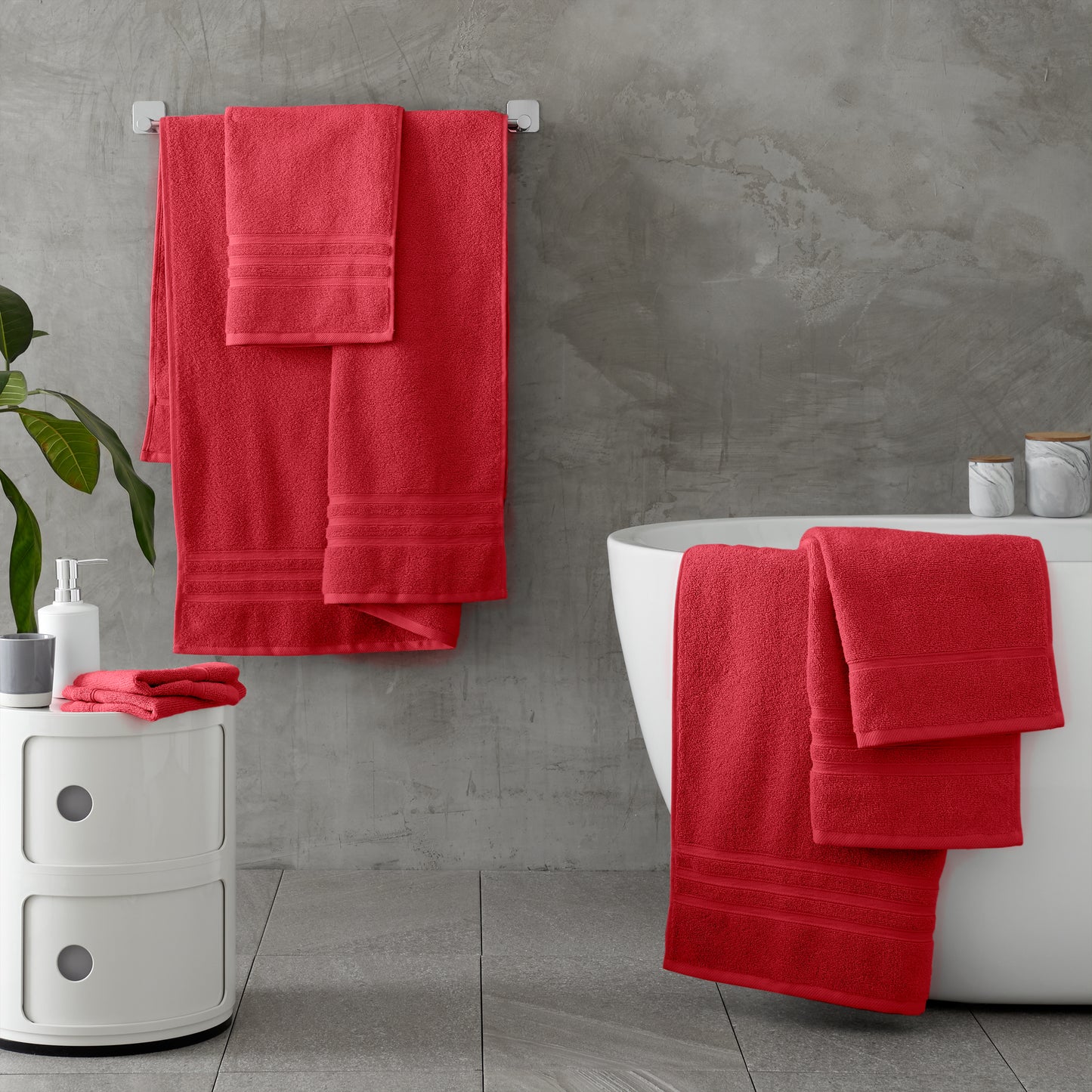 Zero Twist Bath Sheet Pair in Red by Catherine Lansfield