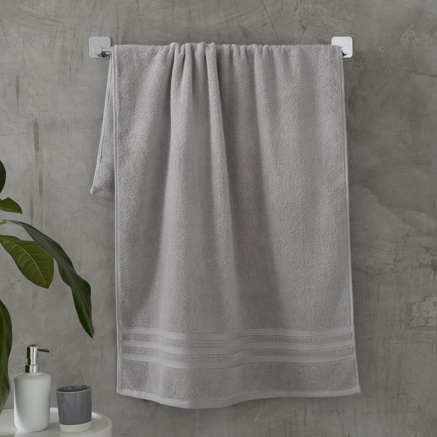 Zero Twist Bath Sheet Pair in Silver by Catherine Lansfield