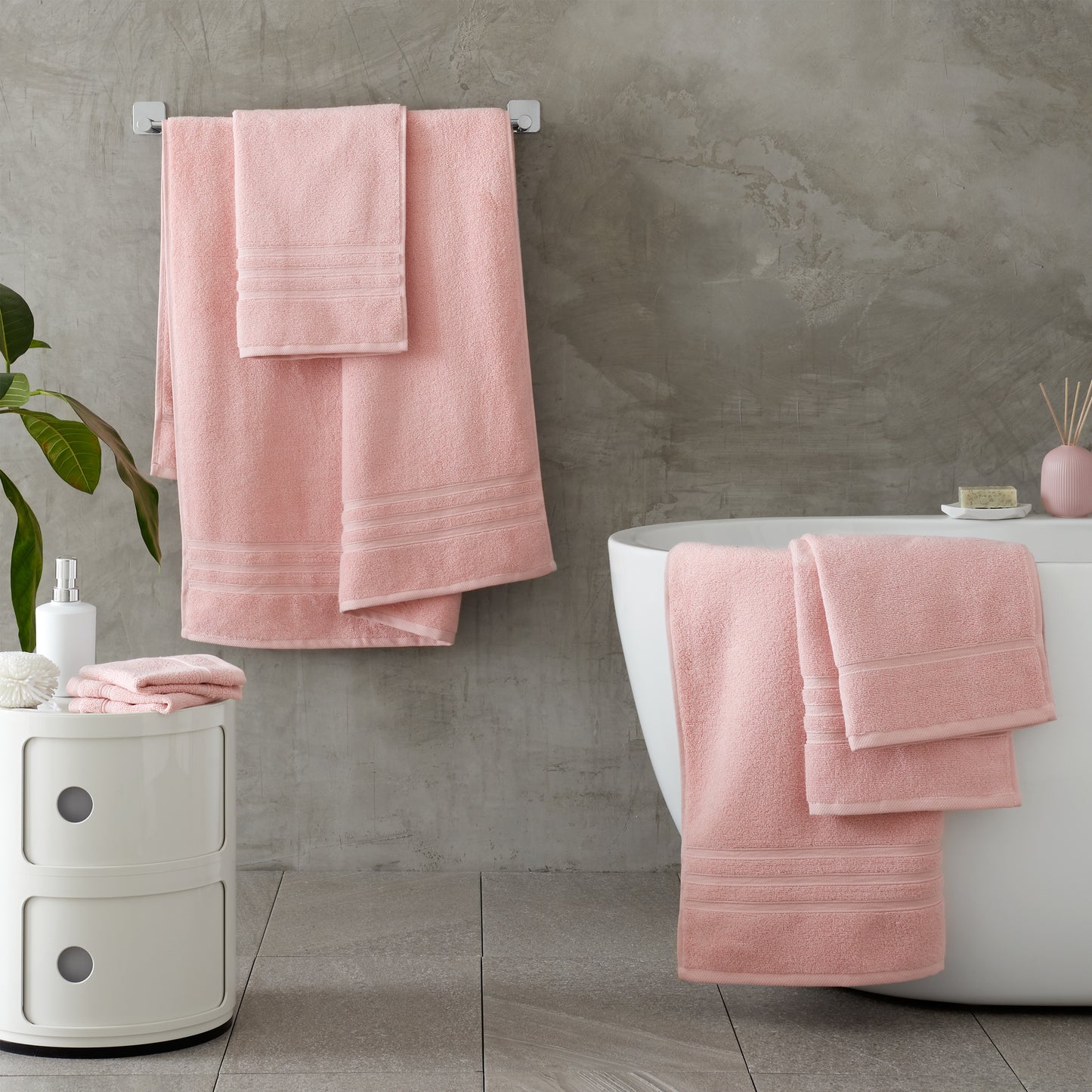 Zero Twist 6 Piece Towel Bale Set in Blush Pink by Catherine Lansfield