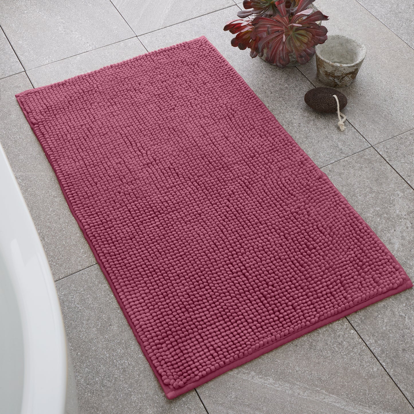 Bobble Textured Bath Mat Raspberry