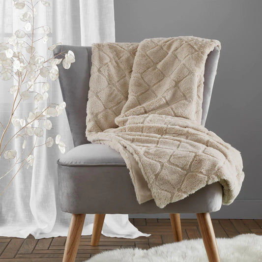 Natural Cosy Diamond Faux Fur Throw - Catherine Lansfield