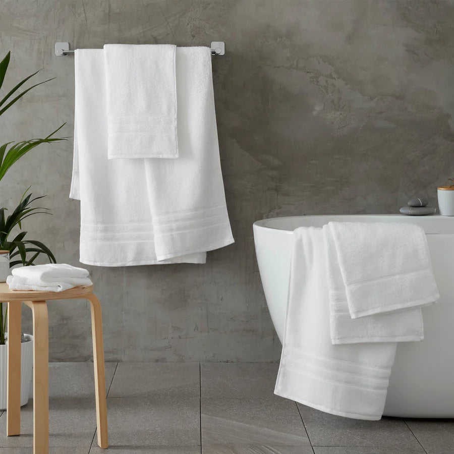 Zero Twist 6 Piece Towel Bale Set in White by Catherine Lansfield