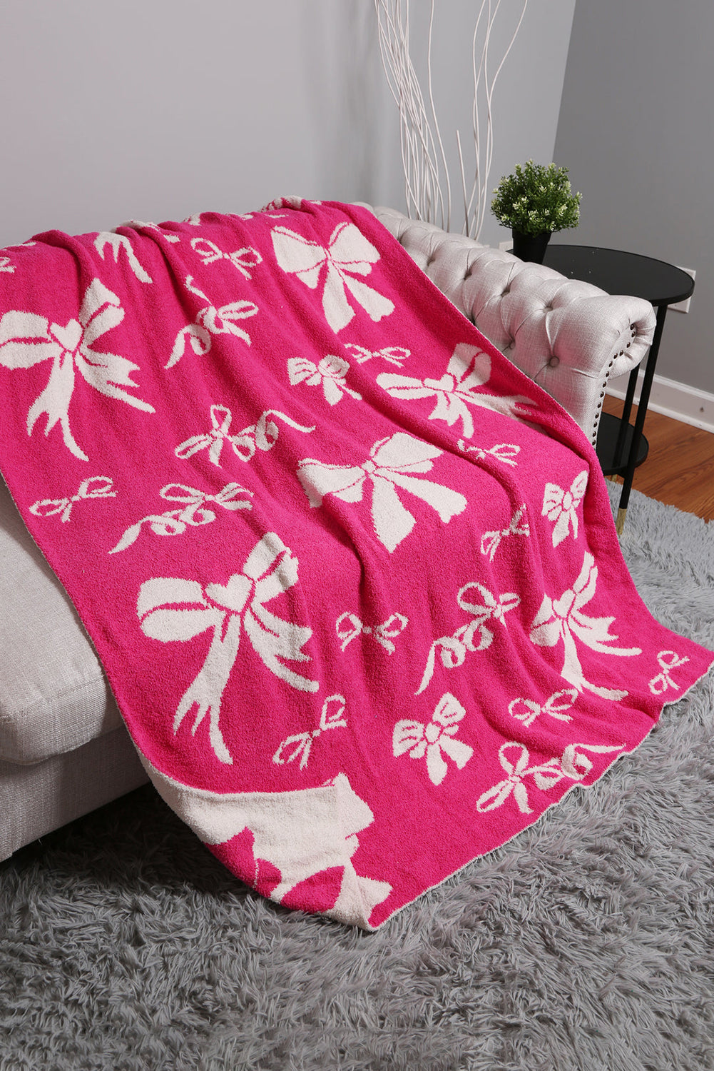 Pink 127 x 152cm Bow Printed Cozy Soft Throw Blanket