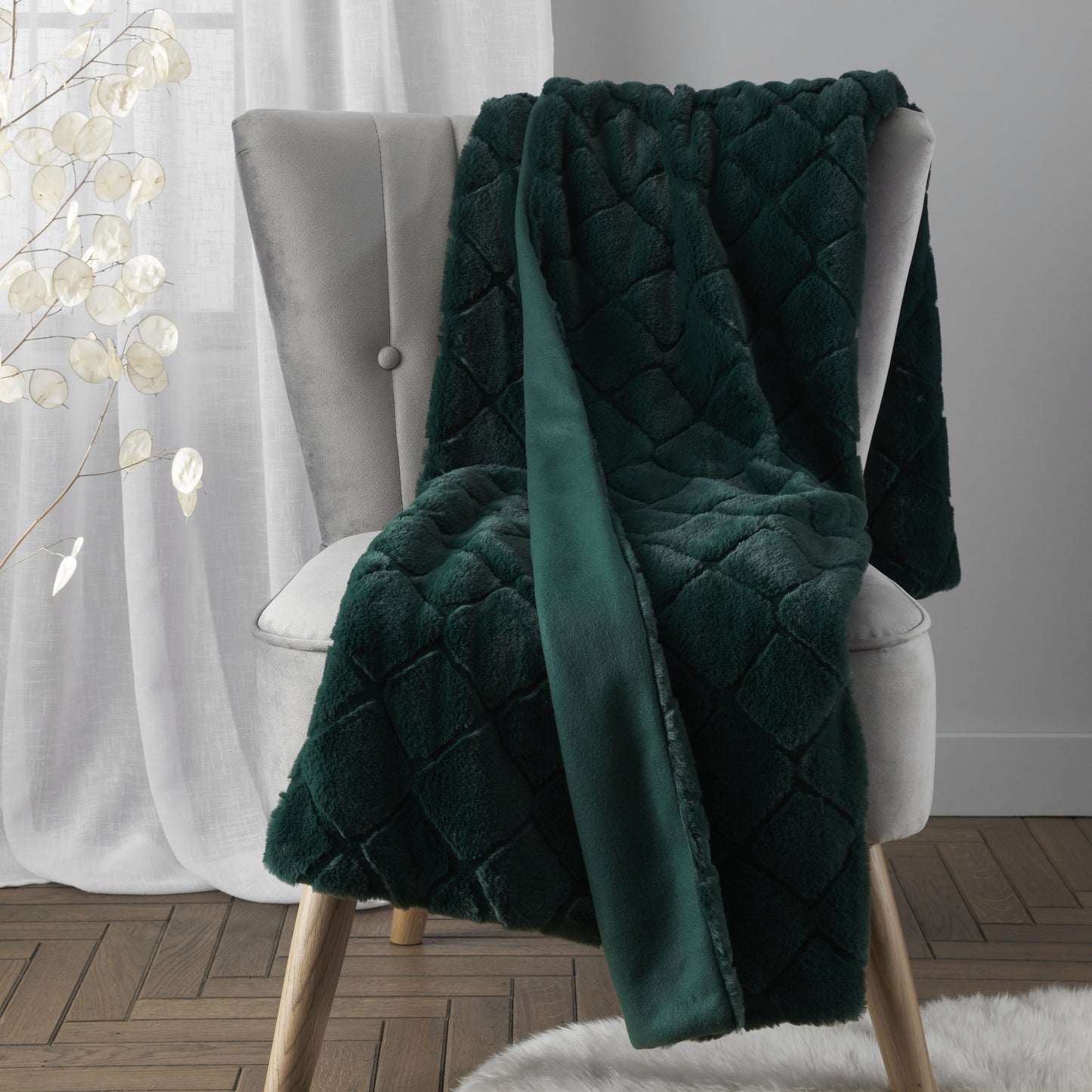 Cosy Diamond Faux Fur Soft Blanket Throw in Bottle Green by Catherine Lansfield