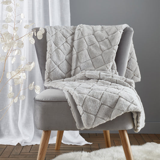 Cosy Diamond Faux Fur Soft Blanket Throw in Silver by Catherine Lansfield