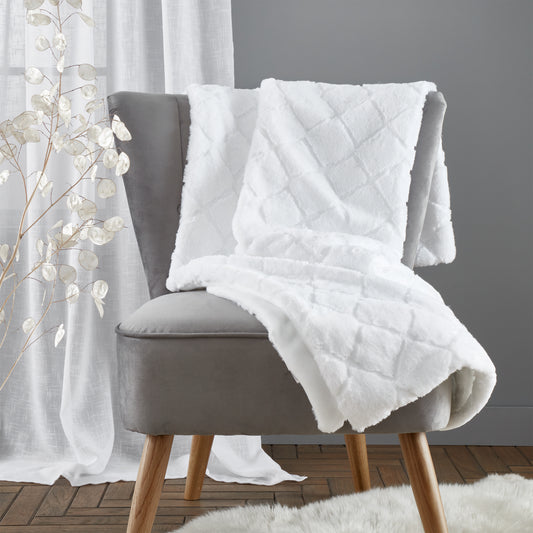 Cosy Diamond Faux Fur Soft Blanket Throw in White by Catherine Lansfield