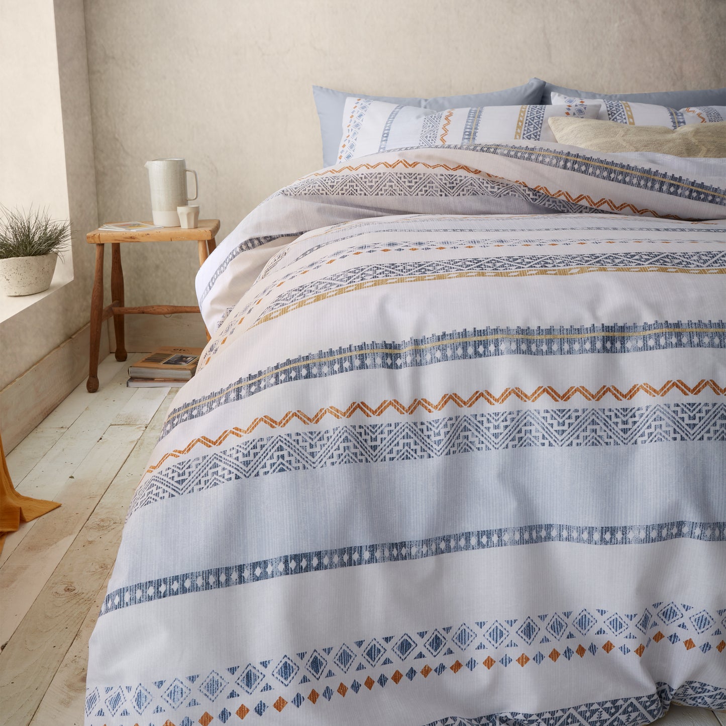 Vida Stripe Duvet Cover Set by Pineapple Elephant