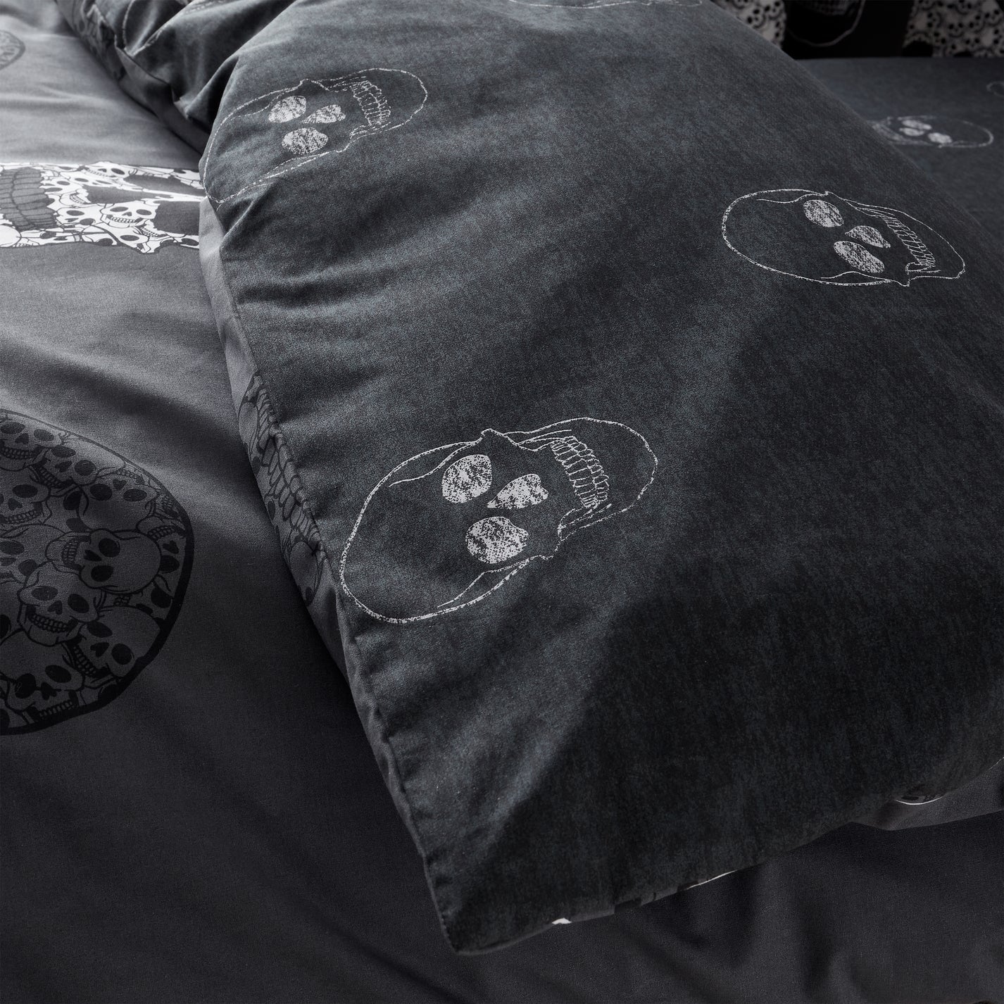 Skulls Duvet Cover Set by Catherine Lansfield Kids