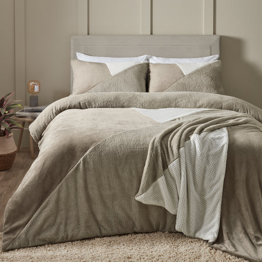 Cosy Larsson Geo Fleece Natural Duvet Cover Set - Catherine Lansfield