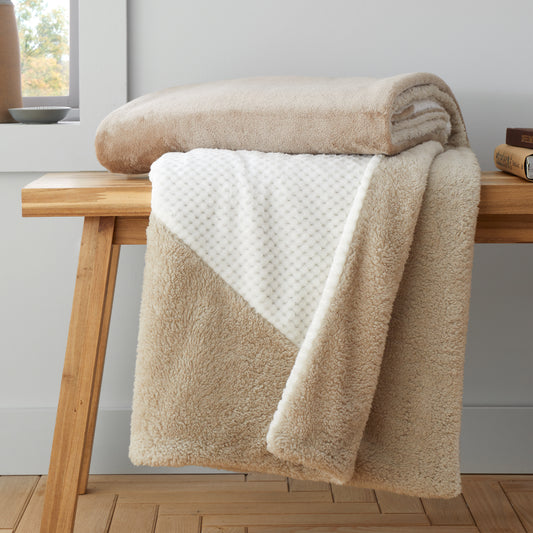 Cosy Larsson Geo Fleece Blanket Throw in Natural by Catherine Lansfield