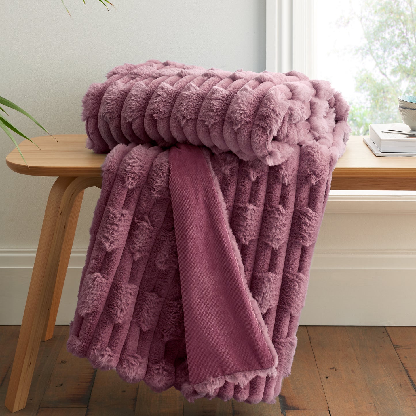 Bianca So Soft Carved Faux Fur 150 x 200cm Blanket Throw in Pink