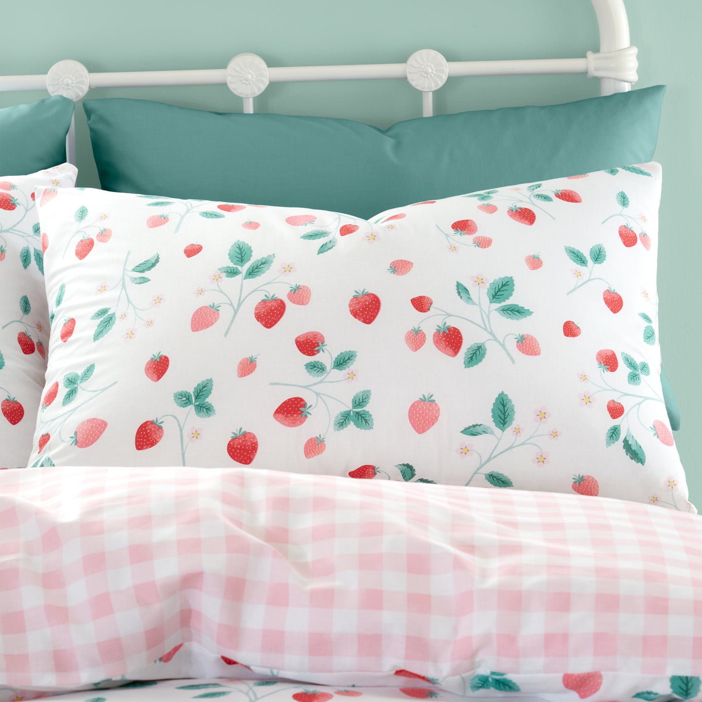 Strawberry Garden Reversible Duvet Cover Set by Catherine Lansfield