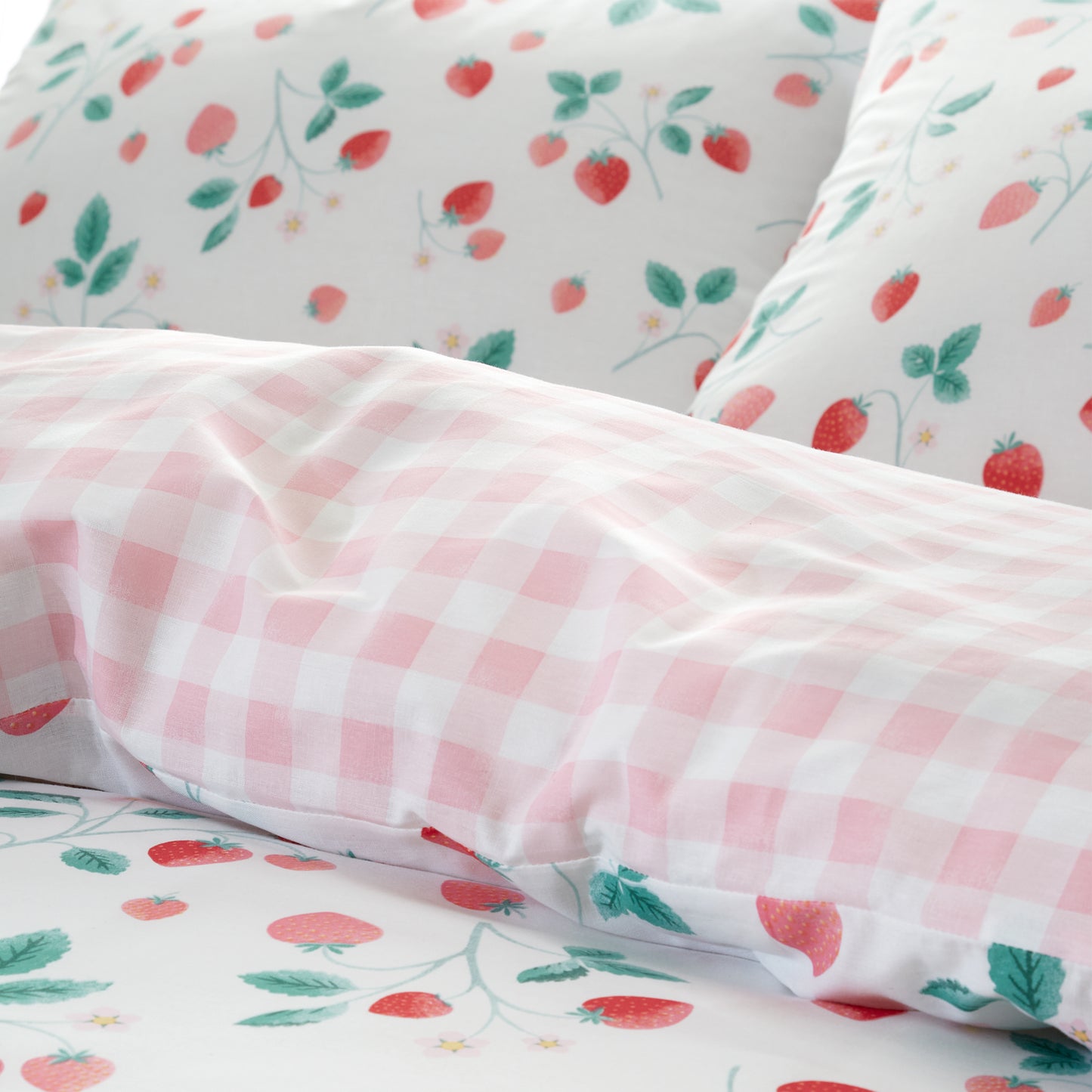 Strawberry Garden Reversible Duvet Cover Set by Catherine Lansfield