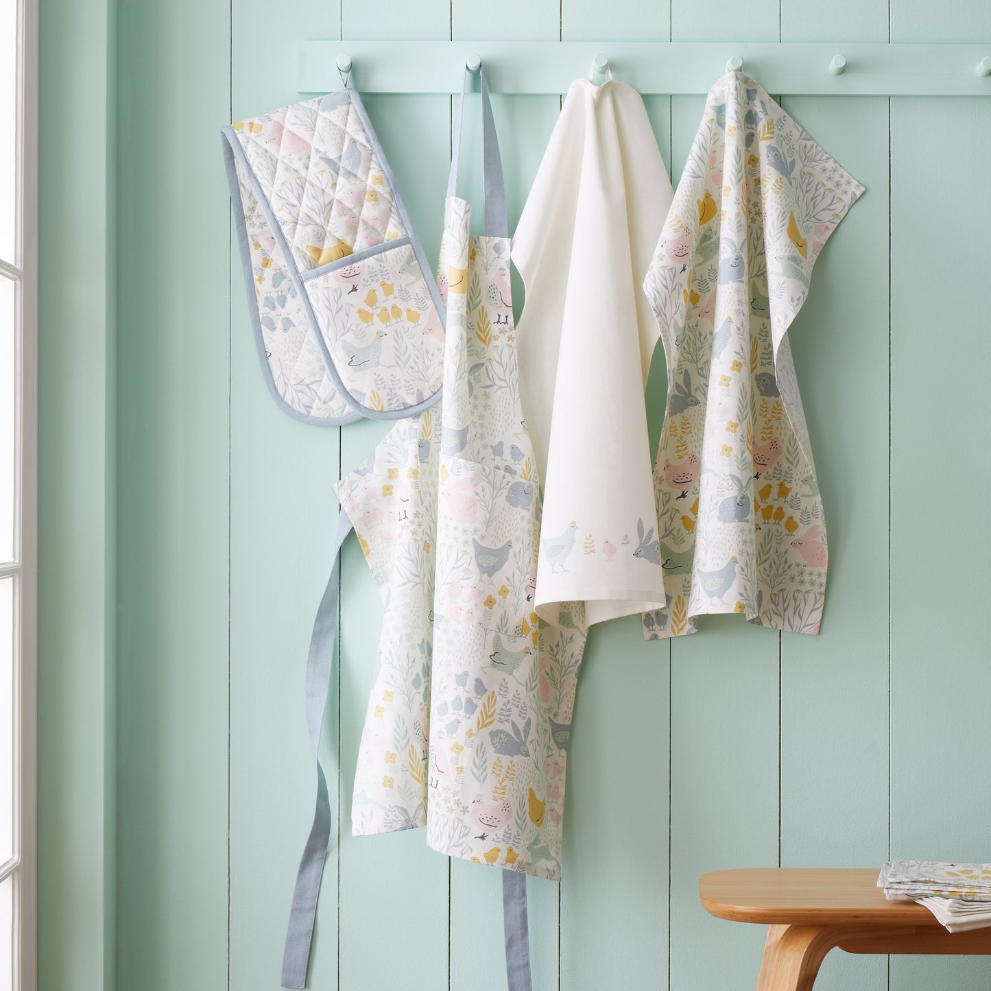 Cottage Friends Cotton Kitchen Tea Towel,  Pack of 4 in Natural By Catherine Lansfield