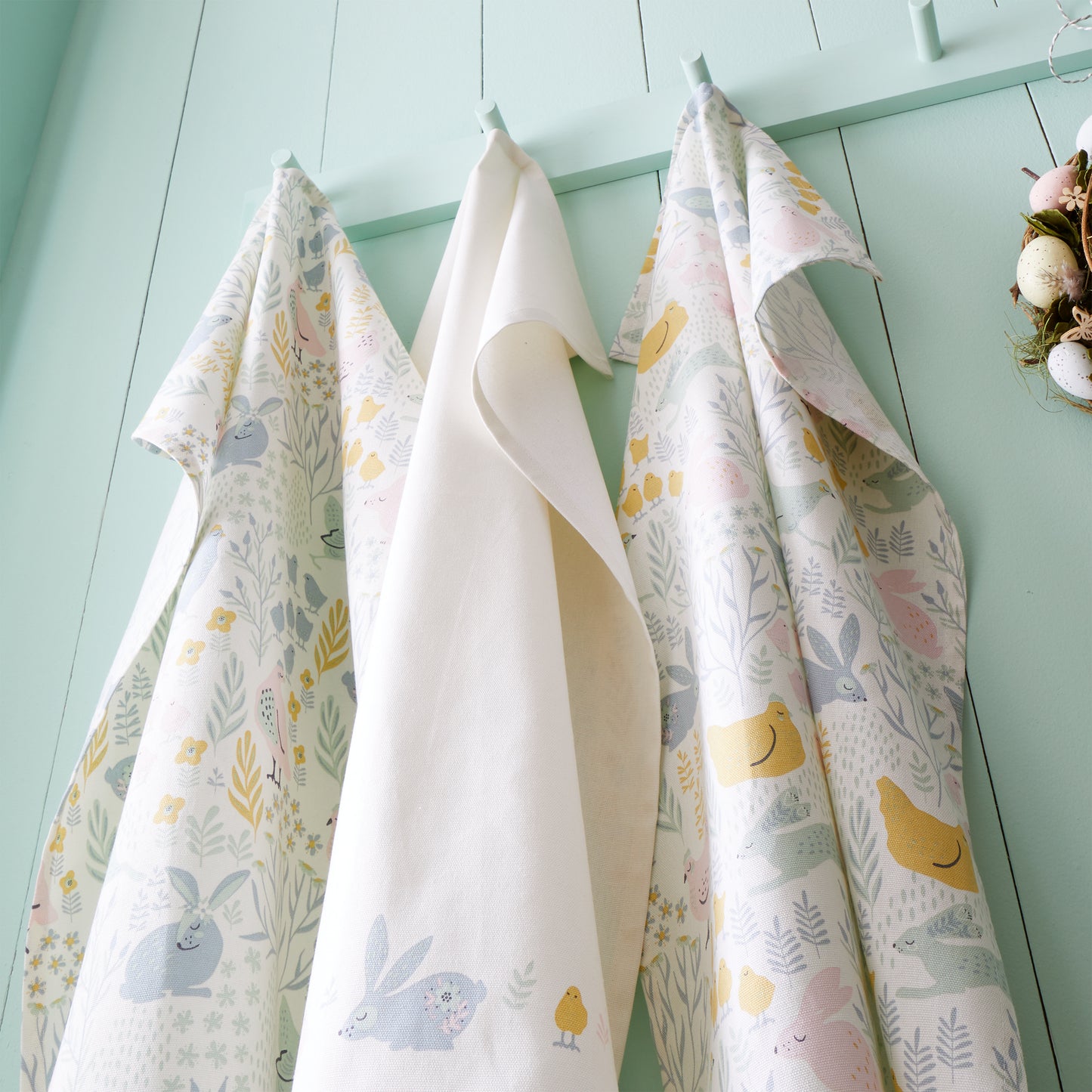 Cottage Friends Cotton Kitchen Tea Towel,  Pack of 4 in Natural By Catherine Lansfield