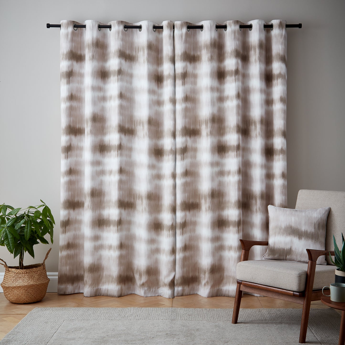 Ombre Texture Thermal Eyelet Curtains in Natural by Catherine Lansfield