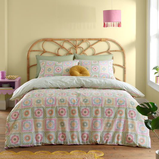 Crochet Print Duvet Cover Set by Catherine Lansfield