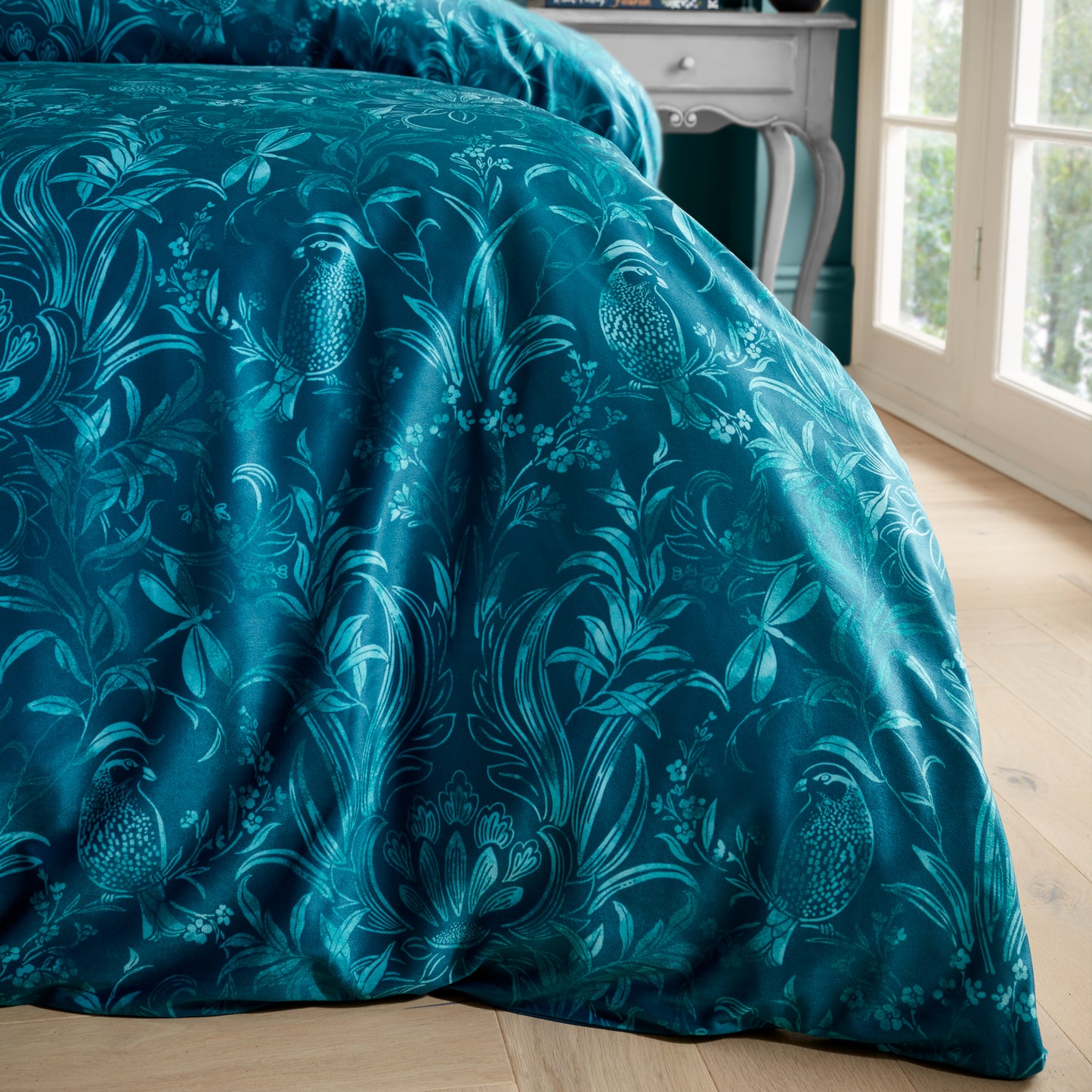 Regal Birds Soft Velvet Duvet Cover Set in Teal Green - Bridgerton By Catherine Lansfield