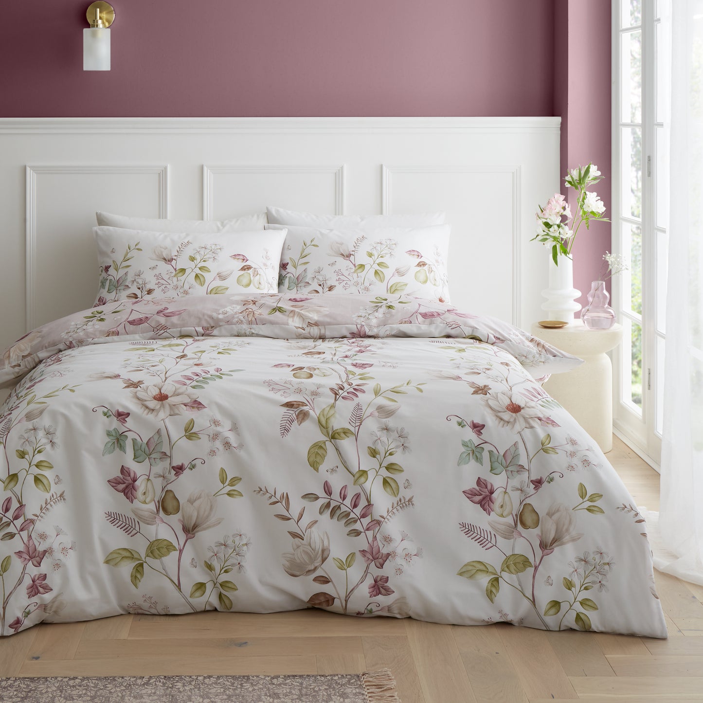 Francesca Floral 200 Thread Count Cotton Reversible Duvet Cover Set in Cream Pink by Bianca