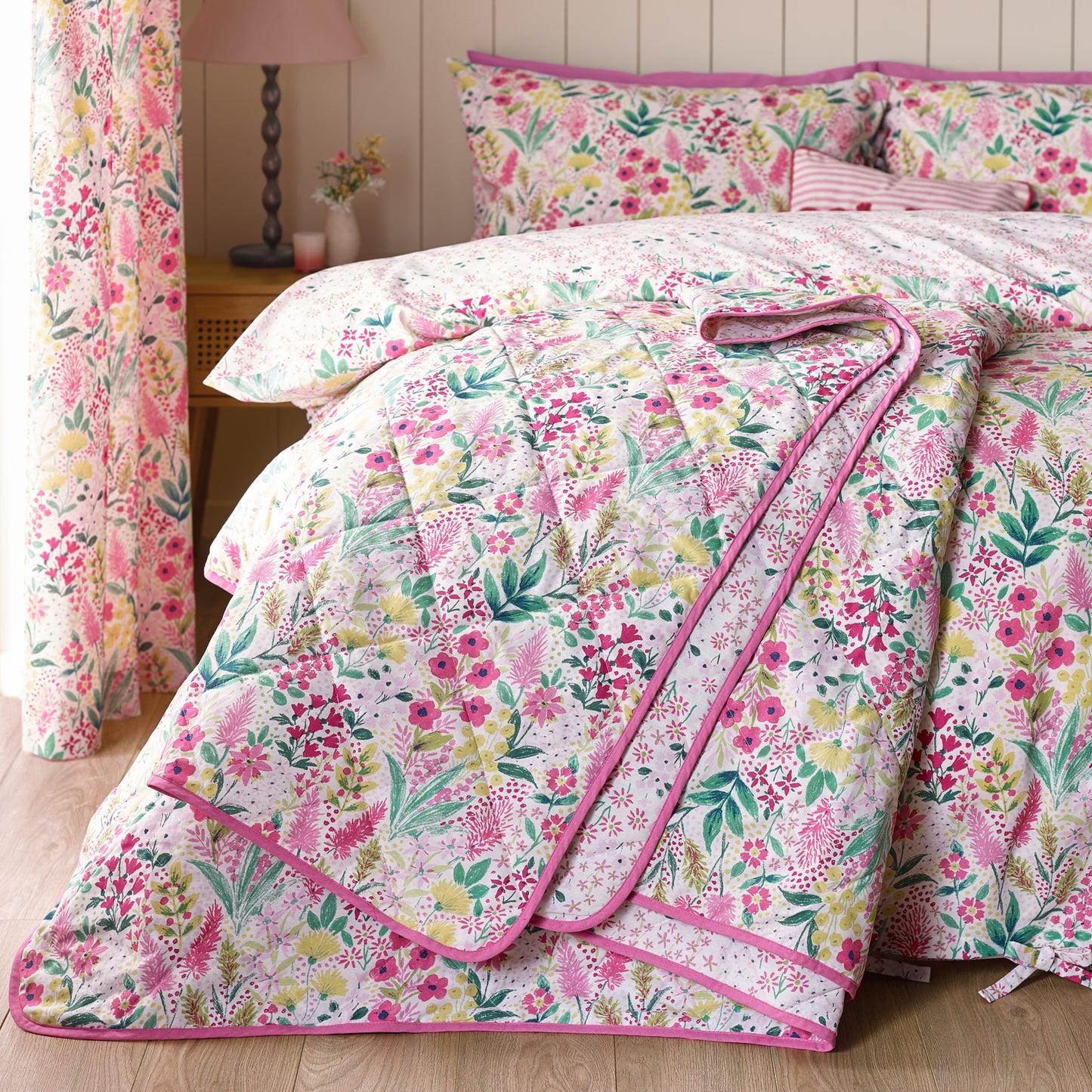 Tilly Floral Fully Reversible Bedspread in Pink by Catherine Lansfield