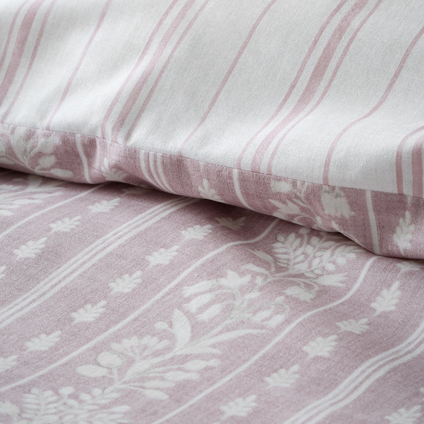 Regency Stripe Reversible Duvet Cover Set in Pink - Bridgerton By Catherine Lansfield