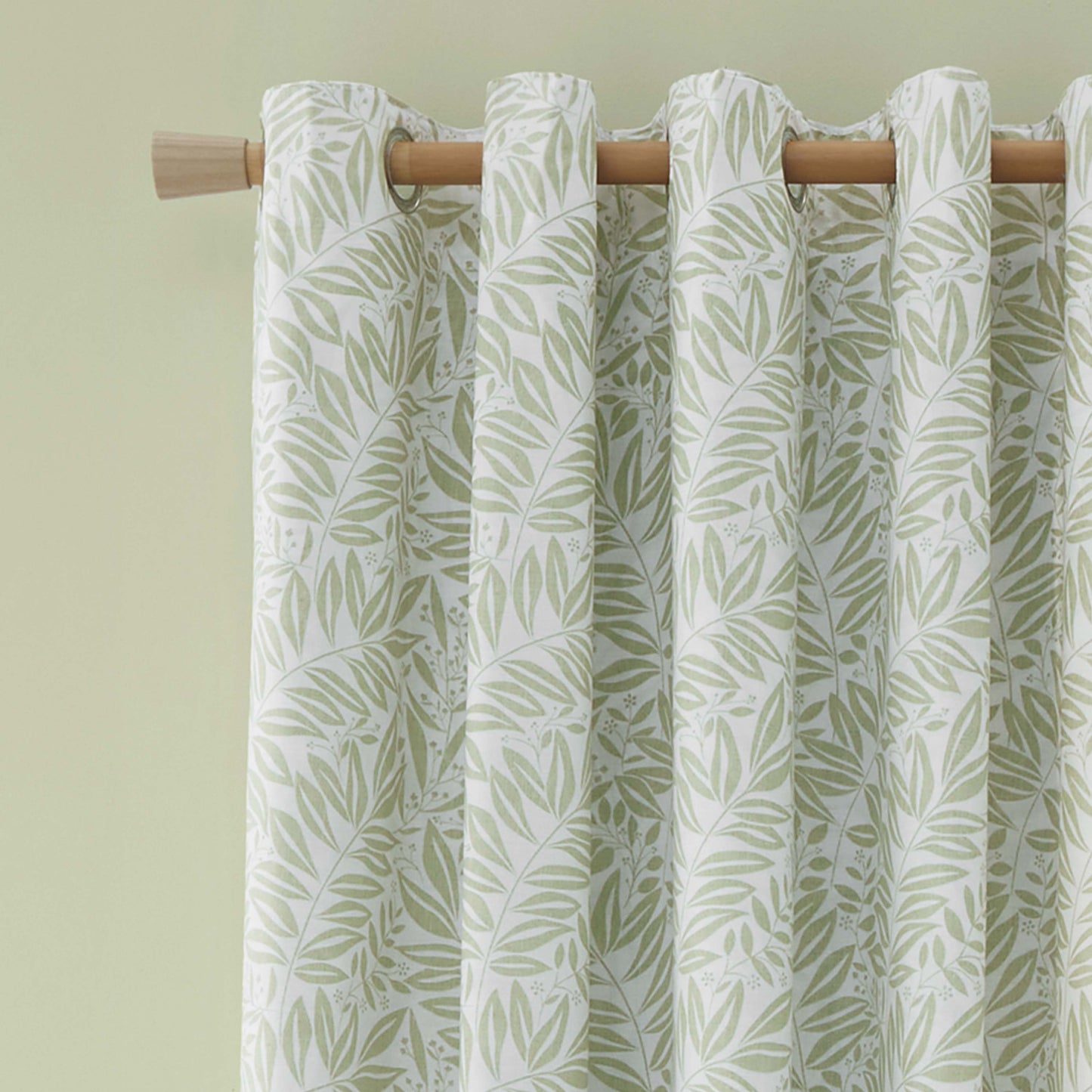 Sorrel Leaf Fully Reversible 66x90 Inch Eyelet Curtains in Green by Catherine Lansfield