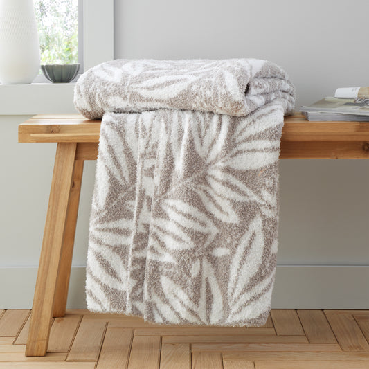 So Soft Sorrel Leaves 130x170 cm Blanket Throw in Natural by Catherine Lansfield