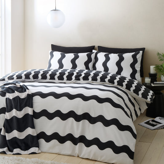 Waves Reversible Duvet Cover Set in Black / White by Sassy B