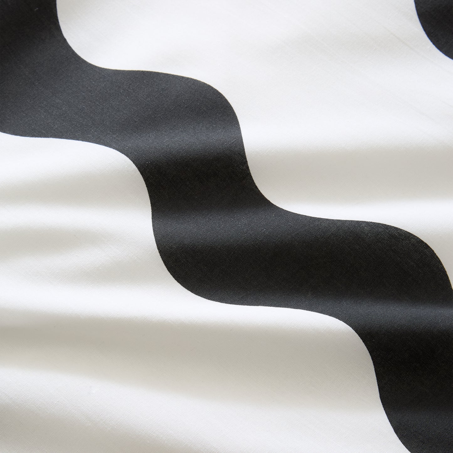 Waves Reversible Duvet Cover Set in Black / White by Sassy B