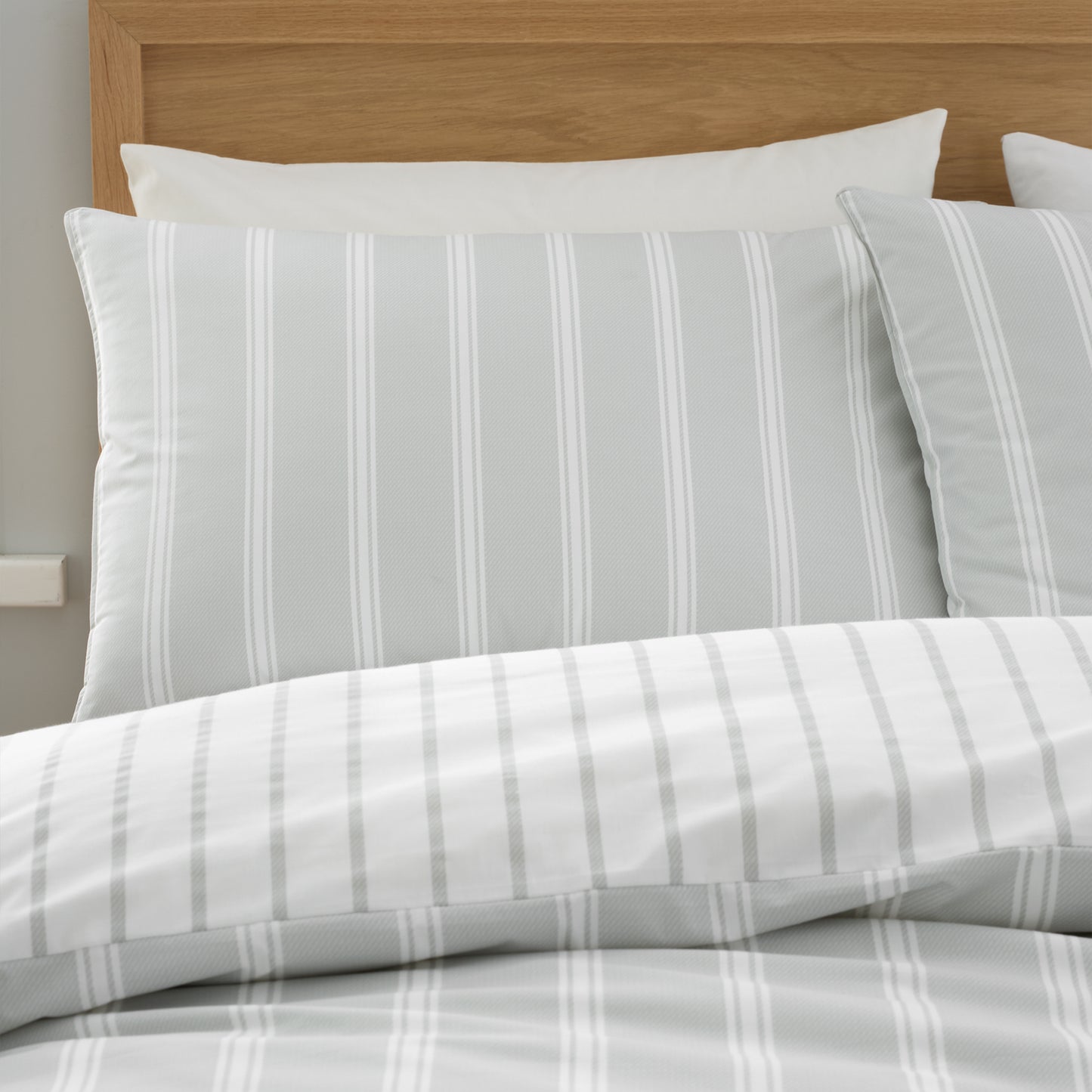 Ashford Stripe 200 Thread Count Cotton Duvet Cover Set in Silver by Bianca