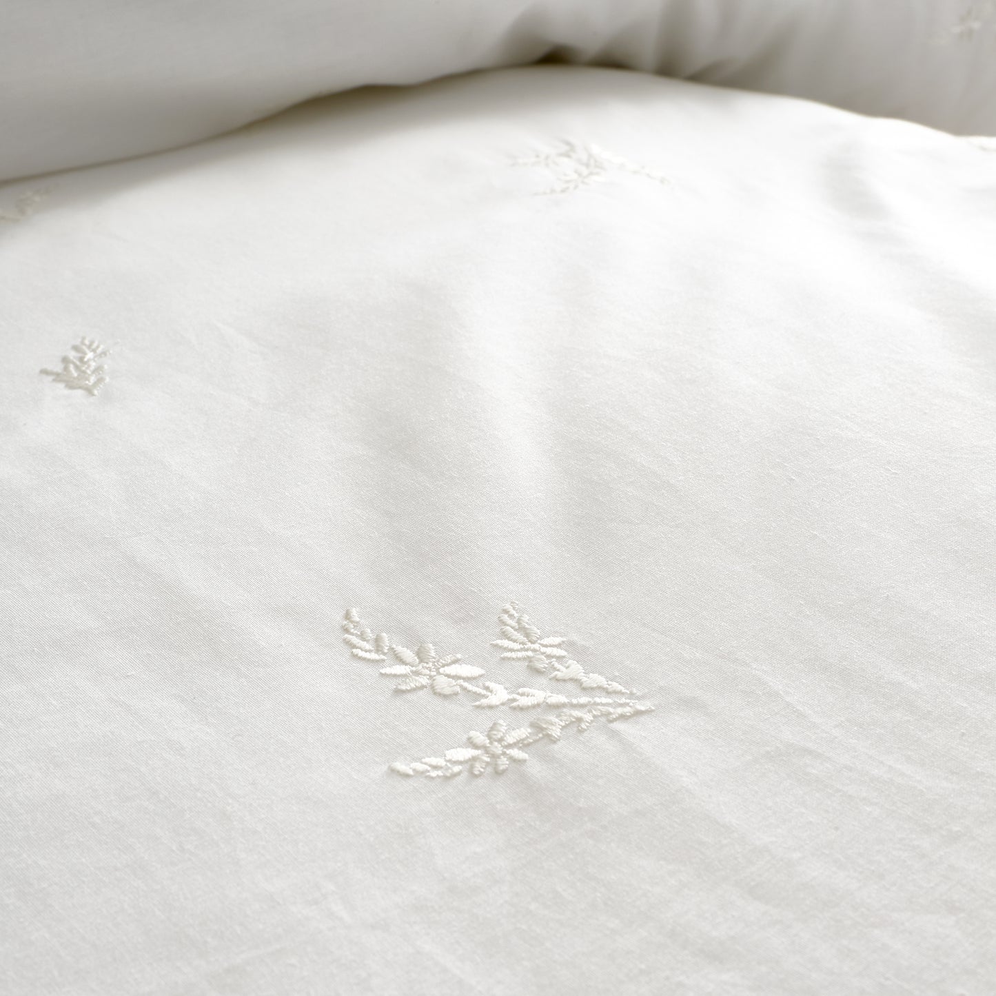 Lottie Floral Embroidery 180 Thread Count Cotton Duvet Cover Set in White by Bianca