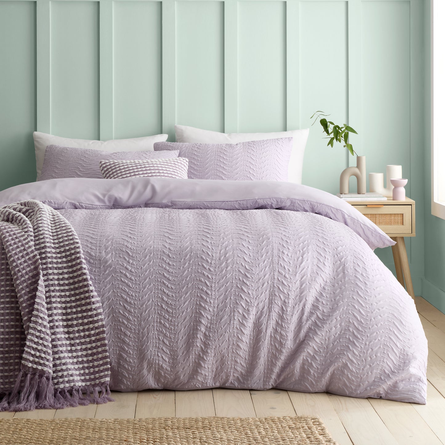 Heatset Wave Duvet Cover Set in Lilac by Catherine Lansfield